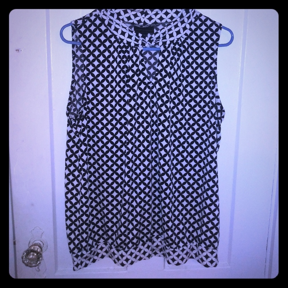 Black and White patterned top